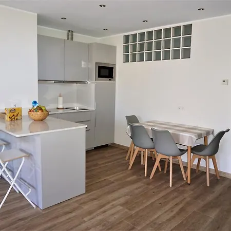 Apartahotel La Playina 3*